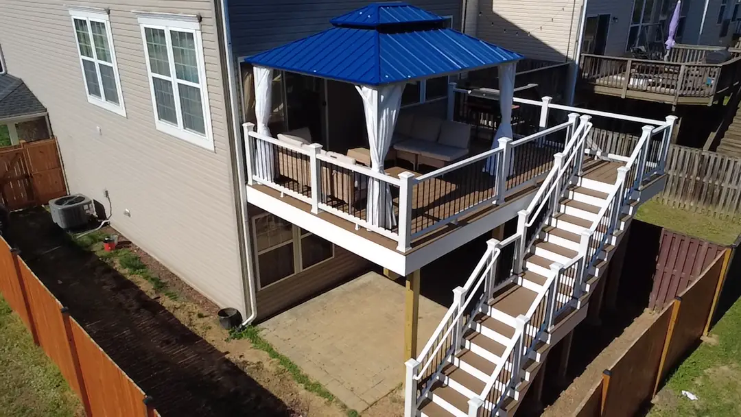 Custom Decks & Porches